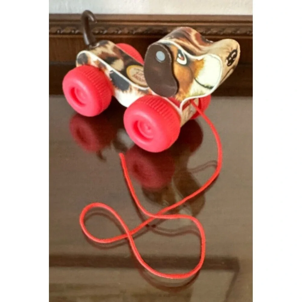 2014 Fisher-Price Little Snoopy Dog Beagle Classic Pull Toy #01650 Collectable